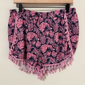 Simply Southern Pink and Navy Leaf Shorts L/XL